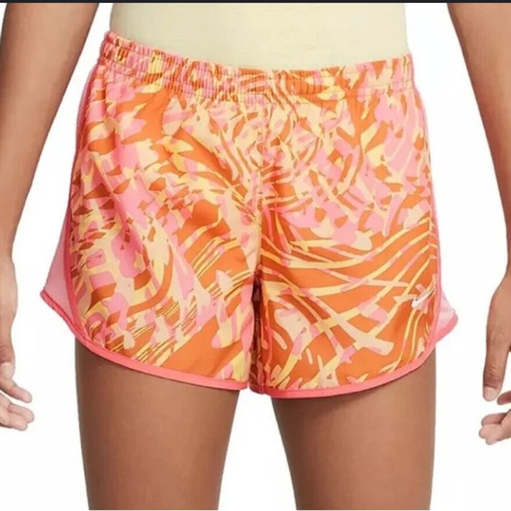 Nike Dri-fit TEMPO SE running shorts, lightweight, quick dry size medium